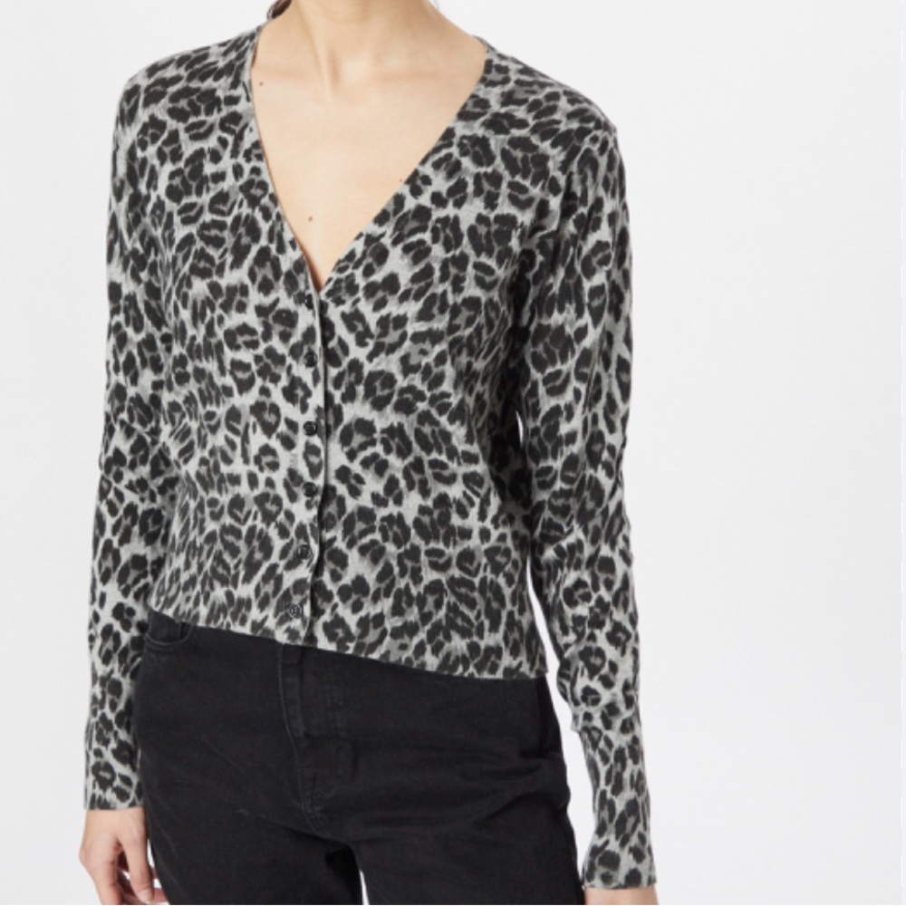 Zara-Knit Black/Gray Oasis Leopard V-Neck Cardigan Light Sweater Women’s Size S